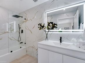 1120 NE 86th St, Miami FL 33138