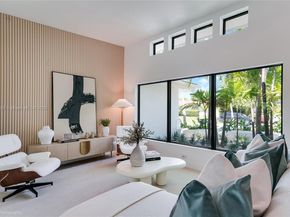 1120 NE 86th St, Miami FL 33138