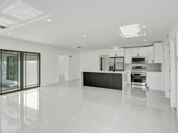 3234 Taft Street, Hollywood FL 33021