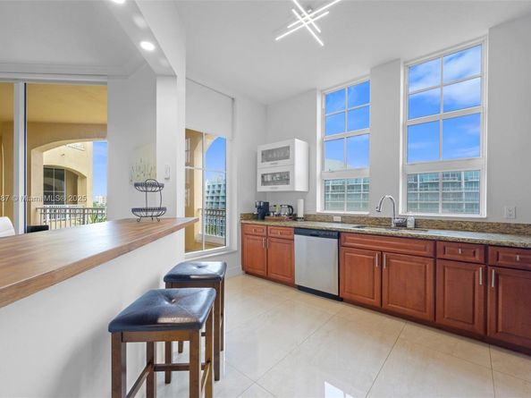 3001 NE 185 St 613, Aventura FL 33180