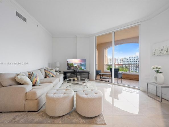 3001 NE 185 St 613, Aventura FL 33180