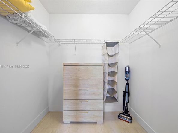 3001 NE 185 St 613, Aventura FL 33180