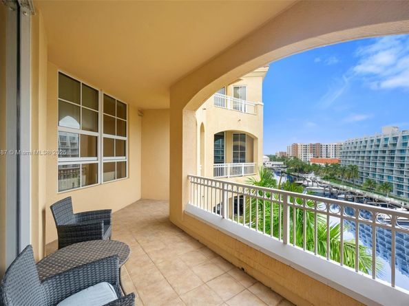 3001 NE 185 St 613, Aventura FL 33180