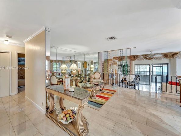 244 NW 43rd St, Miami FL 33127