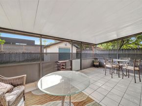 244 NW 43rd St, Miami FL 33127