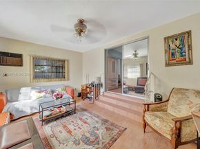 244 NW 43rd St, Miami FL 33127