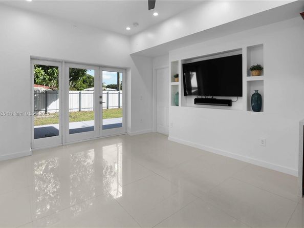 1429 Rodman St, Hollywood FL 33020