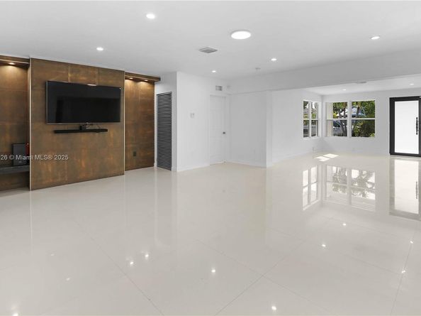 1429 Rodman St, Hollywood FL 33020