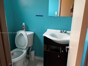 8024 NW 27th Ct, Sunrise FL 33322