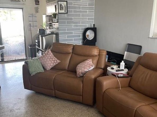 3430 SW 105th Ave, Miami FL 33165