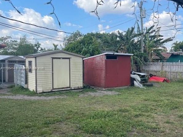 3430 SW 105th Ave, Miami FL 33165