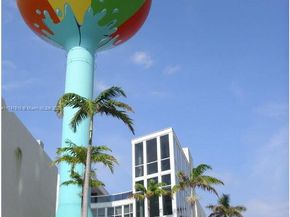 1000 Parkview Dr 121, Hallandale Beach FL 33009