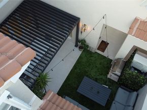 1085 River Birch St, Hollywood FL 33019