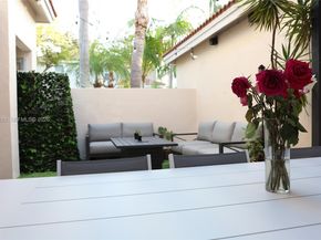 1085 River Birch St, Hollywood FL 33019