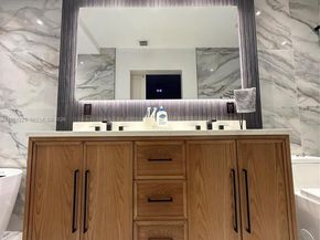 1085 River Birch St, Hollywood FL 33019