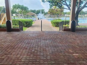 118 Gate Rd 165, Hollywood FL 33024