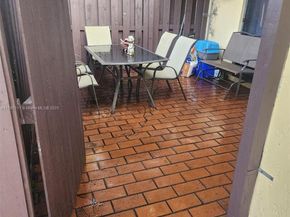 118 Gate Rd 165, Hollywood FL 33024