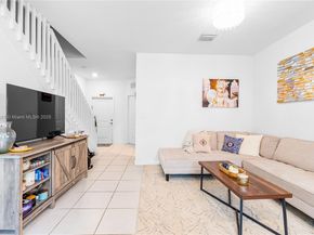 817 NE 211th St, Miami FL 33179