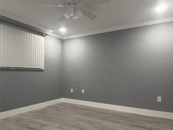 1001 Colony Point Cir 114, Pembroke Pines FL 33026