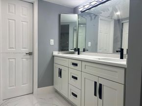 1001 Colony Point Cir 114, Pembroke Pines FL 33026
