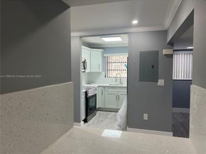 1001 Colony Point Cir 114, Pembroke Pines FL 33026