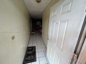 285 NE 191st St 2923, Miami FL 33179