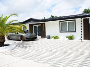 9351 SW 88th Ter, Miami FL 33176