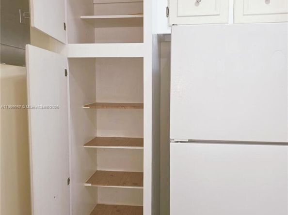 4140 NW 44th Ave 411, Lauderdale Lakes FL 33319