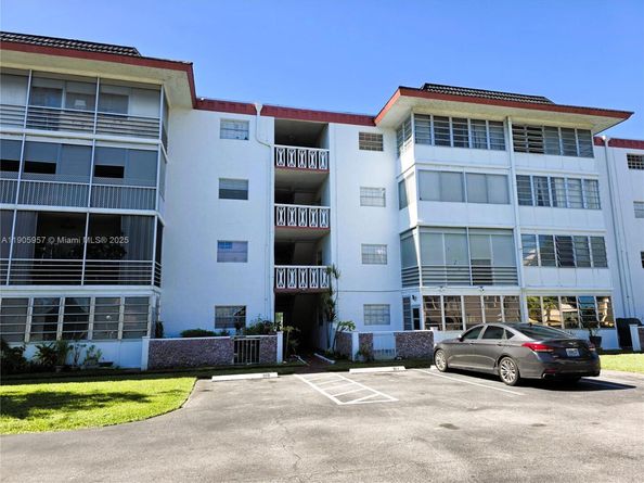 4140 NW 44th Ave 411, Lauderdale Lakes FL 33319