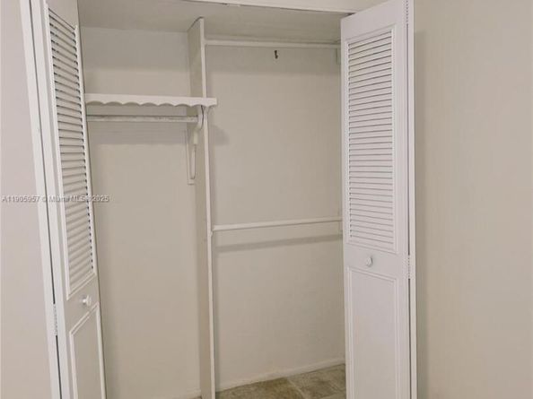 4140 NW 44th Ave 411, Lauderdale Lakes FL 33319