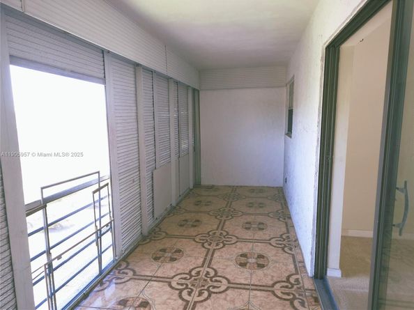 4140 NW 44th Ave 411, Lauderdale Lakes FL 33319