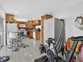 12017 NW 13th St, Pembroke Pines FL 33026