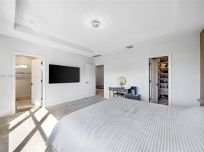 2454 Primrose Pl, Oakland Park FL 33309