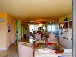 2500 Parkview Dr 902, Hallandale Beach FL 33009