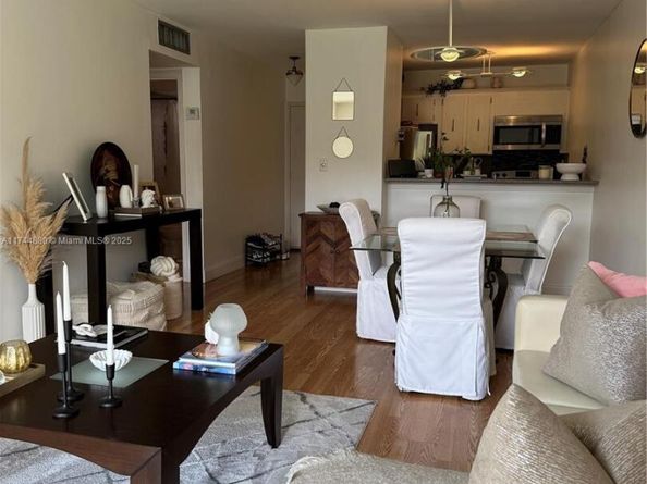 1225 NE 124th St 33A, North Miami FL 33161