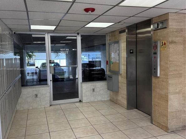 1225 NE 124th St 33A, North Miami FL 33161