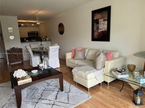 1225 NE 124th St 33A, North Miami FL 33161