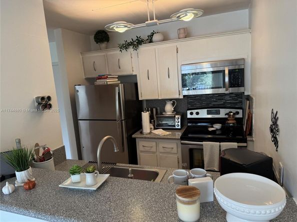 1225 NE 124th St 33A, North Miami FL 33161