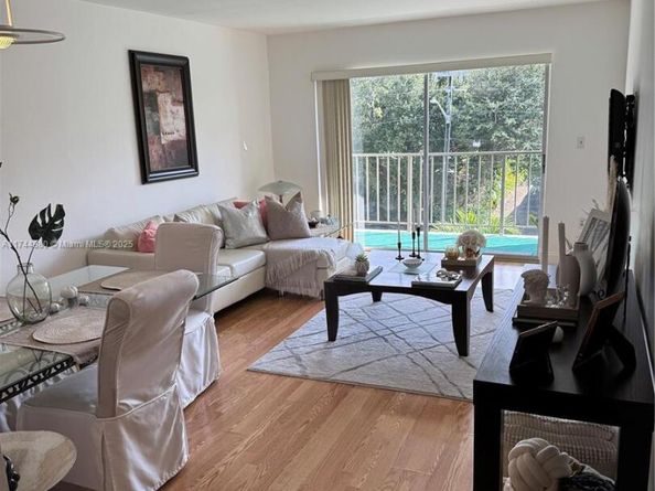 1225 NE 124th St 33A, North Miami FL 33161