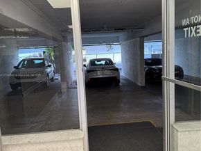 1225 NE 124th St 33A, North Miami FL 33161