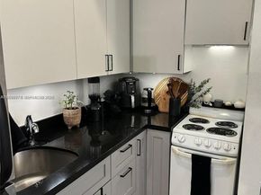 1244 Pennsylvania Ave 103, Miami Beach FL 33139