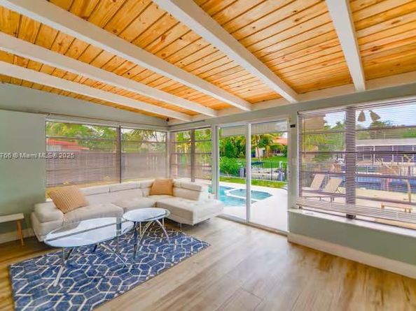 2443 Tortugas Ln, Fort Lauderdale FL 33312