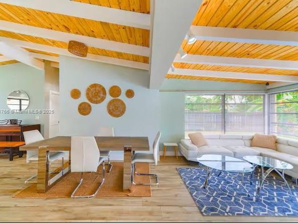 2443 Tortugas Ln, Fort Lauderdale FL 33312