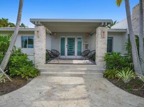 1050 Jefferson St, Hollywood FL 33019