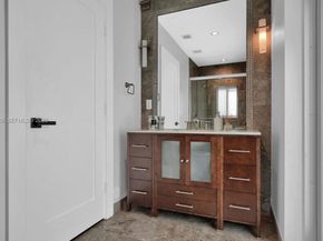 1050 Jefferson St, Hollywood FL 33019