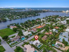 1050 Jefferson St, Hollywood FL 33019