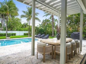 1050 Jefferson St, Hollywood FL 33019