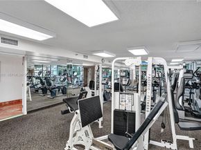 3500 Mystic Pointe Dr 3601, Aventura FL 33180