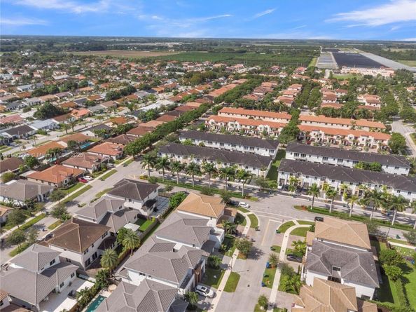 15288 SW 176th Ter, Miami FL 33187