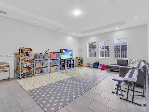 15288 SW 176th Ter, Miami FL 33187